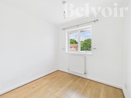 3 bedroom Terraced House for sale in Auklet Close, Kempshott, Basingstoke, RG22