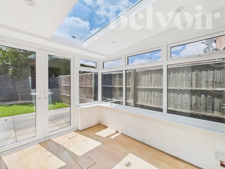3 bedroom Terraced House for sale in Auklet Close, Kempshott, Basingstoke, RG22