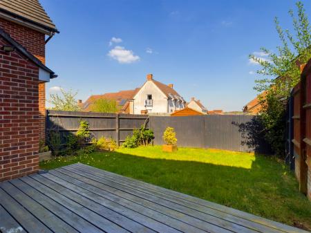 3 bedroom Semi-detached house to let in Carter Drive, Marnel Park, Basingstoke, RG24