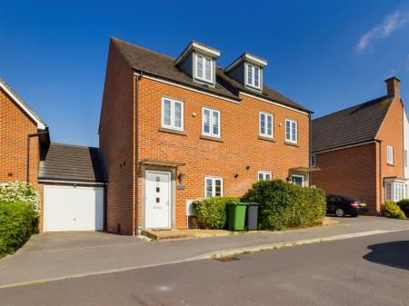 Carter Drive, Marnel Park, Basingstoke, RG24