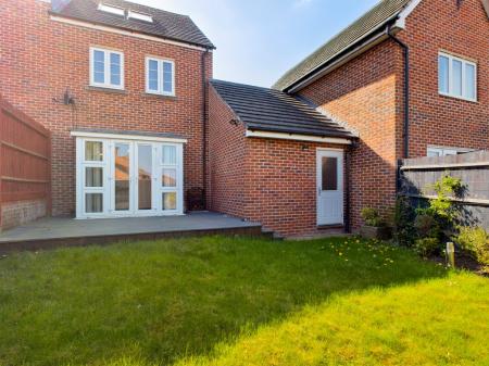 3 bedroom Semi-detached house to let in Carter Drive, Marnel Park, Basingstoke, RG24