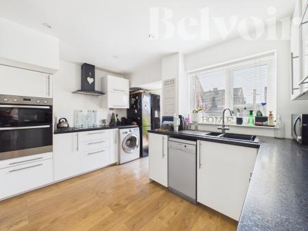 3 bedroom Terraced House for sale in Dartmouth Walk, South Ham, Basingstoke, RG22