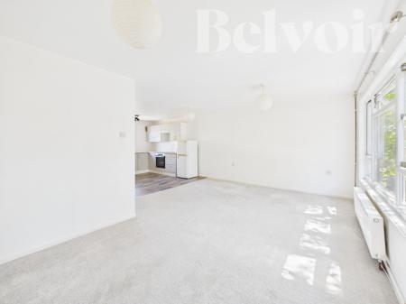 2 bedroom Flat for sale in Melrose Walk, Popley, Basingstoke, RG24
