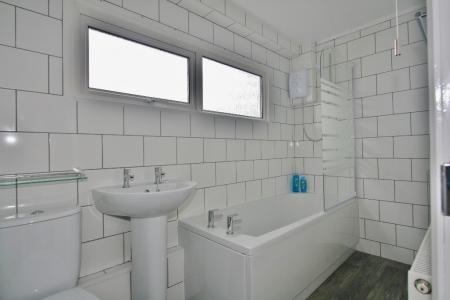 3 bedroom Terraced House to let in Packenham Road, Brookvale, Basingstoke, RG21