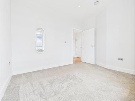 1 bedroom Flat to let in Lime Tree Way, Chineham, Basingstoke, RG24