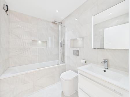 1 bedroom Flat to let in Lime Tree Way, Chineham, Basingstoke, RG24