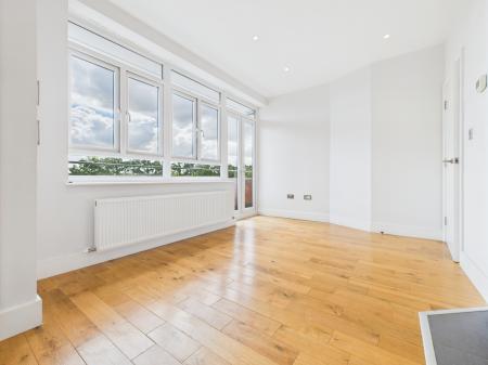 1 bedroom Flat to let in Lime Tree Way, Chineham, Basingstoke, RG24