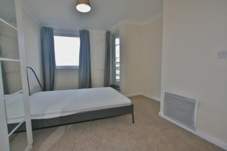 2 bedroom Flat to let in Crown Heights, Alencon Link, Basingstoke, RG21
