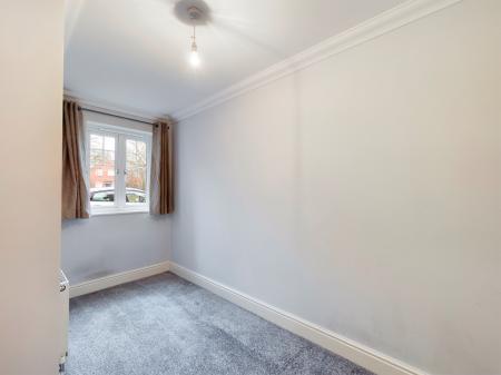 2 bedroom Flat to let in Reading Road, Chineham, Basingstoke, RG24
