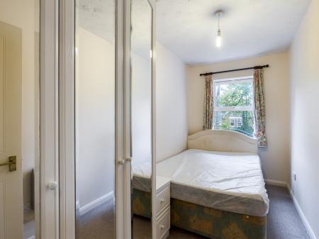 2 bedroom Flat to let in Regent Court, Norn Hill, Basingstoke, RG21