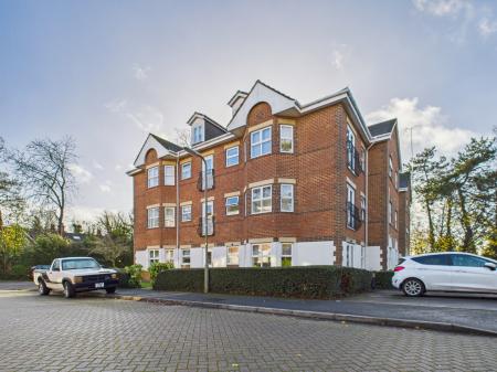 Regent Court, Norn Hill, Basingstoke, RG21