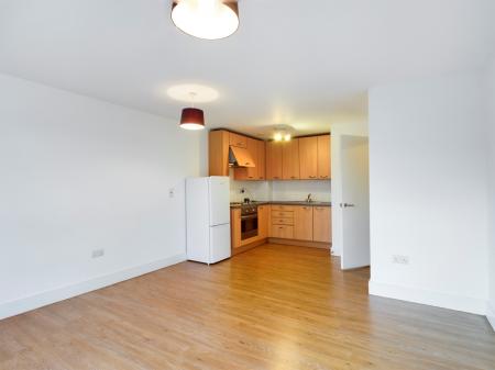 1 bedroom Flat to let in Skyline Plaza, Alencon Link, Basingstoke, RG21