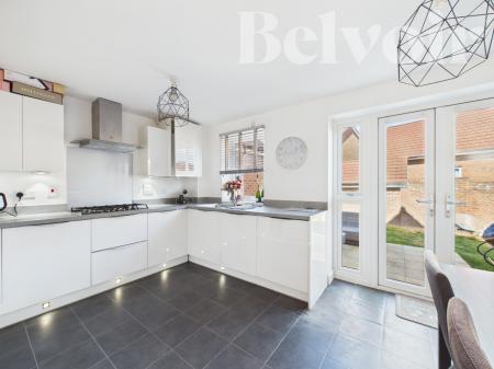 4 bedroom Detached house for sale in Worldham Gardens, Basingstoke, RG24