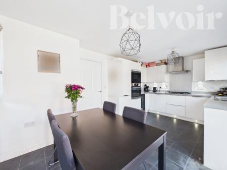 4 bedroom Detached house for sale in Worldham Gardens, Basingstoke, RG24