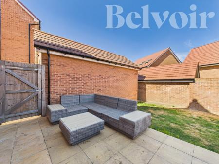 4 bedroom Detached house for sale in Worldham Gardens, Basingstoke, RG24