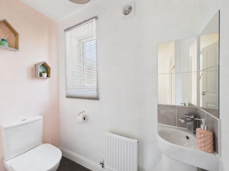 4 bedroom Detached house for sale in Worldham Gardens, Basingstoke, RG24