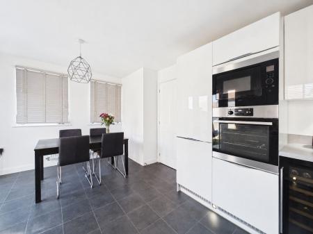 4 bedroom Detached house for sale in Worldham Gardens, Basingstoke, RG24