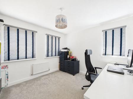 4 bedroom Detached house for sale in Worldham Gardens, Basingstoke, RG24