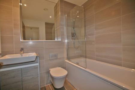 1 bedroom Flat to let in Churchill Place, Churchill Way, Basingstoke, RG21