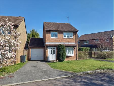 Cropmark Way, Hatch Warren, Basingstoke, RG22