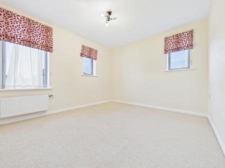 5 bedroom Detached house to let in Mailing Way, Limes Park, Basingstoke, RG24