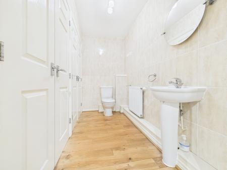 5 bedroom Detached house to let in Mailing Way, Limes Park, Basingstoke, RG24