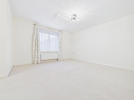 5 bedroom Detached house to let in Mailing Way, Limes Park, Basingstoke, RG24