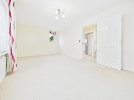 5 bedroom Detached house to let in Mailing Way, Limes Park, Basingstoke, RG24