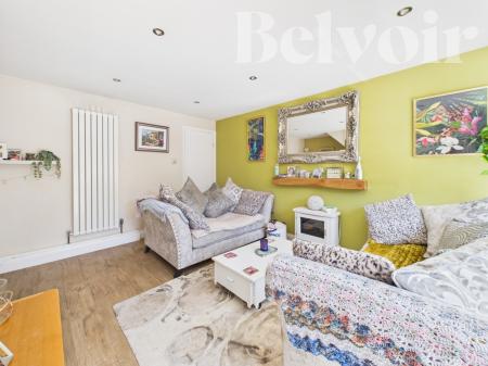 2 bedroom End of terrace house for sale in Clover Field, Lychpit, Basingstoke, RG24