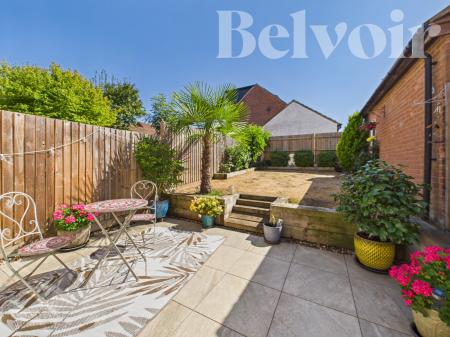 2 bedroom End of terrace house for sale in Clover Field, Lychpit, Basingstoke, RG24
