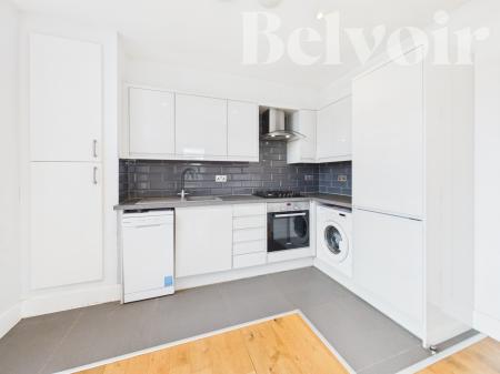 2 bedroom Flat to let in Lime Tree Way, Chineham, Basingstoke, RG24