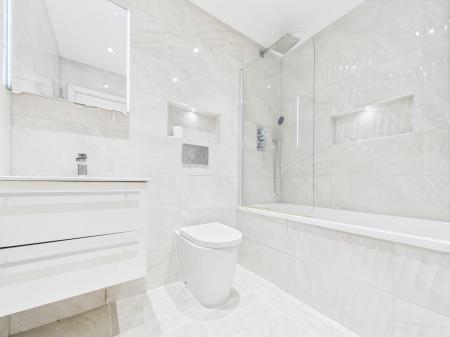 2 bedroom Flat to let in Lime Tree Way, Chineham, Basingstoke, RG24