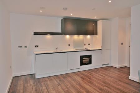 2 bedroom Flat to let in Churchill Place, Churchill Way, Basingstoke, RG21