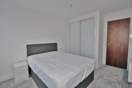 2 bedroom Flat to let in Churchill Place, Churchill Way, Basingstoke, RG21