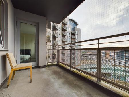 2 bedroom Flat to let in Crown Heights, Alencon Link, Basingstoke, RG21