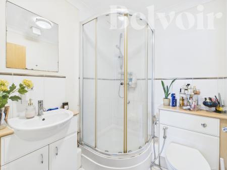 2 bedroom Flat for sale in Crown Heights Alencon Link, Basingstoke, RG21