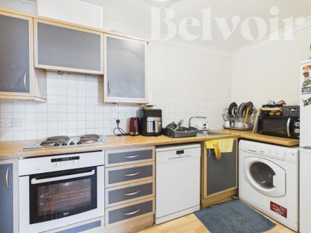 2 bedroom Flat for sale in Crown Heights Alencon Link, Basingstoke, RG21