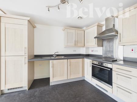 1 bedroom Flat for sale in Edmund Court, Basingstoke, RG24