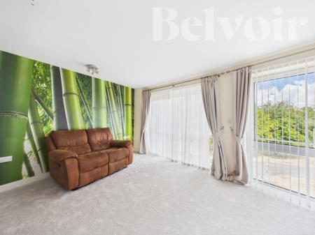 1 bedroom Flat for sale in Edmund Court, Basingstoke, RG24