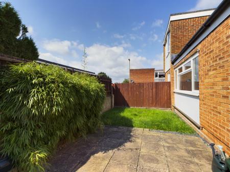 3 bedroom Semi-detached house to let in Irwell Close, Riverdene, Basingstoke, RG21