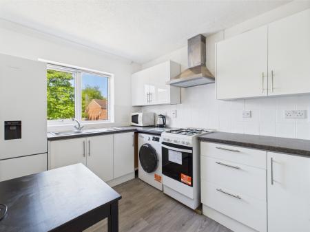 2 bedroom Flat to let in Pershore Road, Popley, Basingstoke, RG24