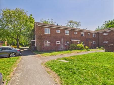 2 bedroom Flat to let in Pershore Road, Popley, Basingstoke, RG24