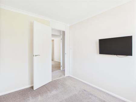 2 bedroom Flat to let in Pershore Road, Popley, Basingstoke, RG24