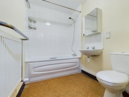 1 bedroom Flat to let in Priestley Road, Limes Park, Basingstoke, RG24