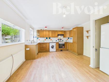 3 bedroom End of terrace house to let in Culver Road, Kings Furlong, Basingstoke, RG21
