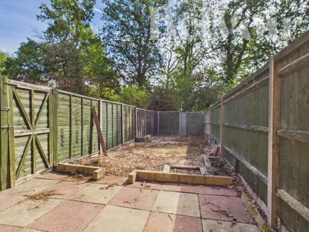 2 bedroom Terraced House for sale in Long Copse Chase, Chineham, Basingstoke, RG24