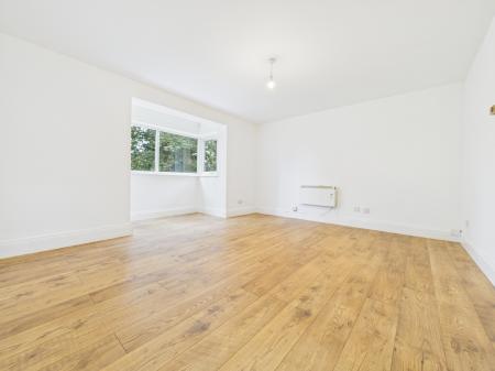2 bedroom Flat to let in Frescade Crescent, Kings Furlong, Basingstoke, RG21