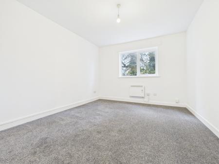 2 bedroom Flat to let in Frescade Crescent, Kings Furlong, Basingstoke, RG21