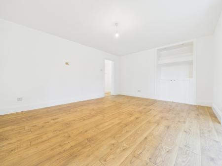 2 bedroom Flat to let in Frescade Crescent, Kings Furlong, Basingstoke, RG21