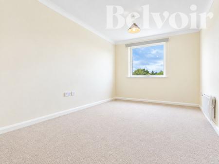2 bedroom Flat to let in Crown Heights, Alencon Link, Basingstoke, RG21